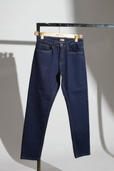 SLIM STRAIGHT FIT JEANS