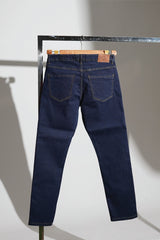 SLIM STRAIGHT FIT JEANS